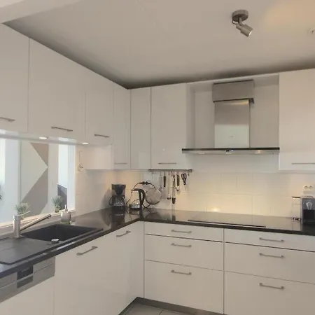 Apartment Atlantis Met Zeezicht