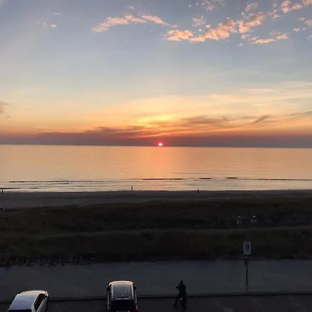 Atlantis Met Zeezicht * Egmond aan Zee